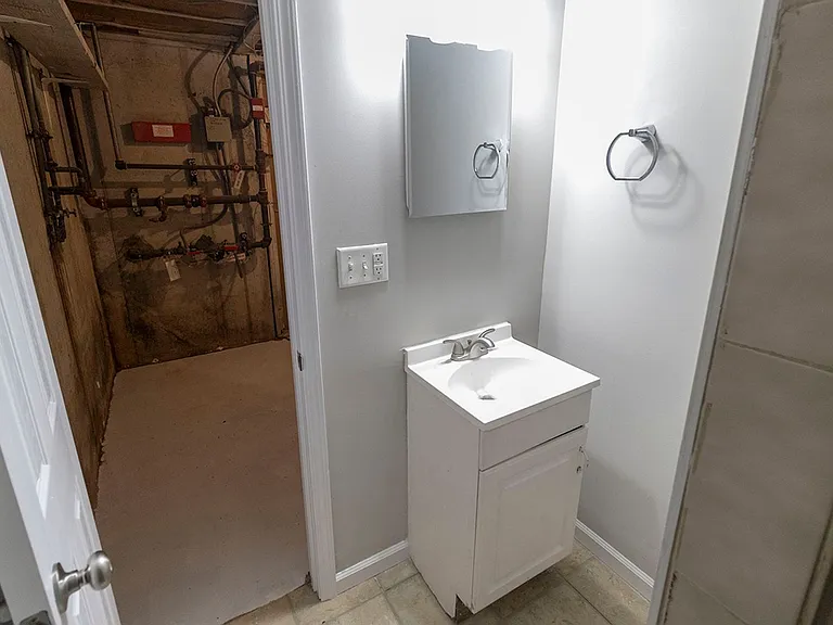 706 Demaret Dr #C — Photo 24