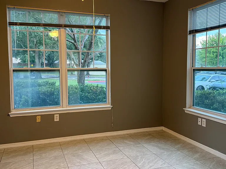 2000 Erving Cir #GROUND FLOOR — Photo 12
