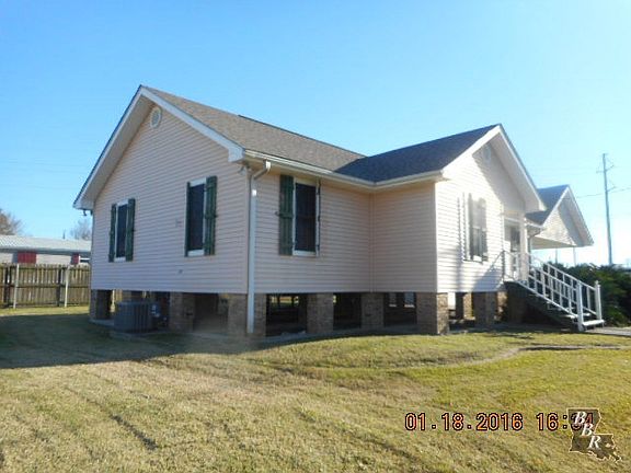 2nd image of 466 Buchannon St