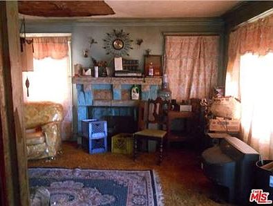 5th image of 1105 W 58th Pl