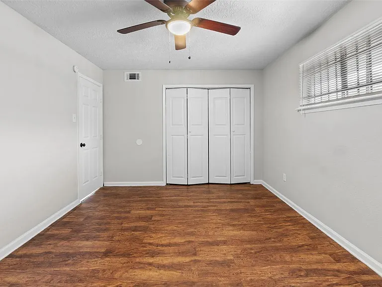 2819 Berry St #1 — Photo 6