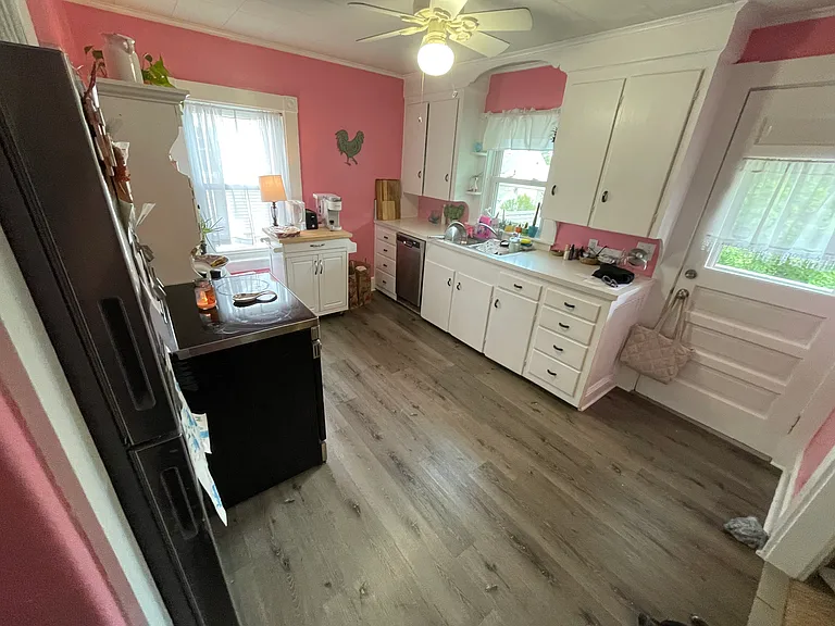 629 Main St #B — Photo 17