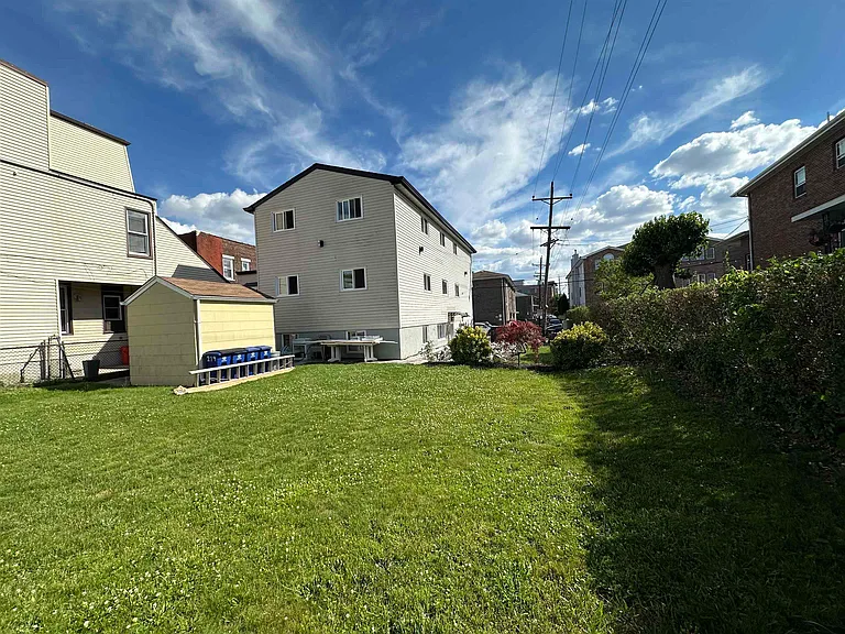 219 Cliff St #G — Photo 16