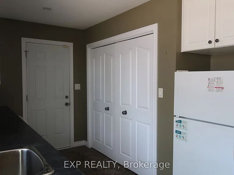 2674 Lakeshore Dr — Photo 18
