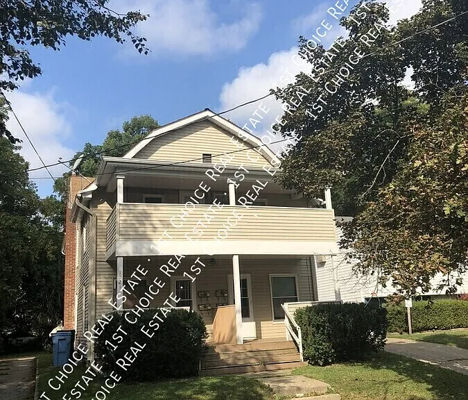 1023-2 N Walnut St — Photo 1