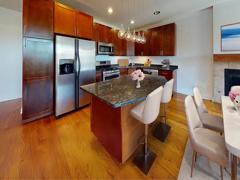 4238 S Calumet Ave #2S — Photo 2