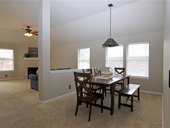 5th image of 808 San Vicente Dr