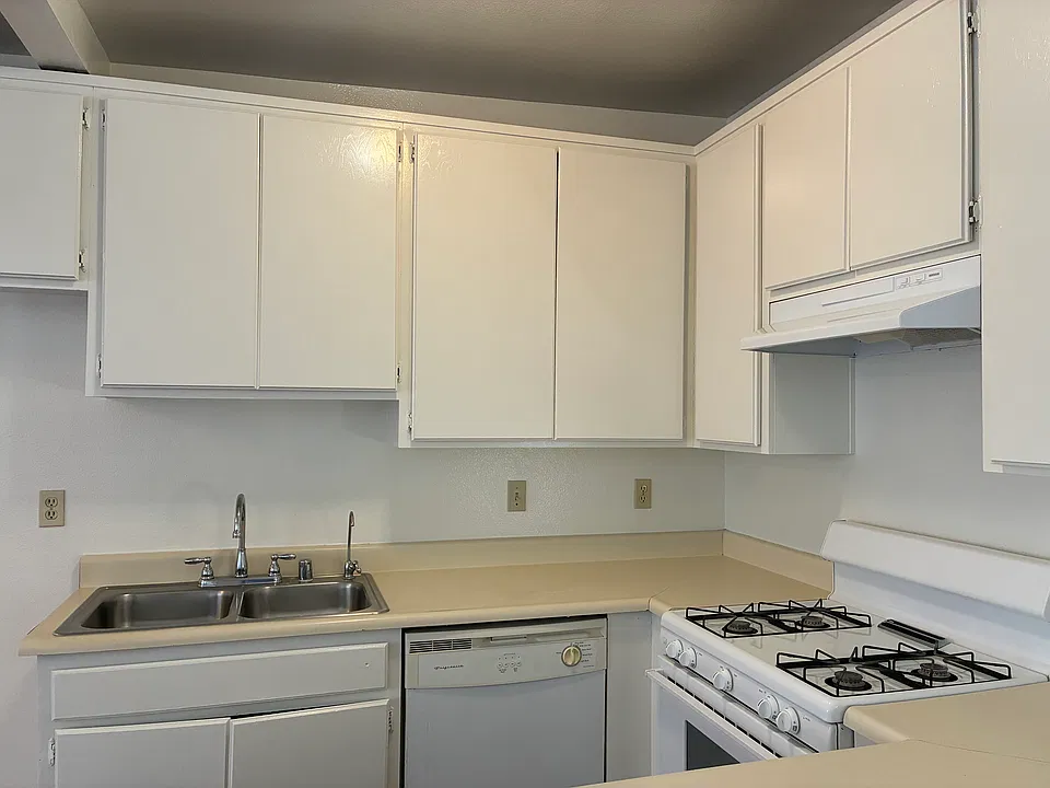 461 W California Ave #16