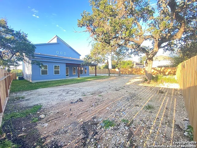 2126 Village Pkwy — Photo 49