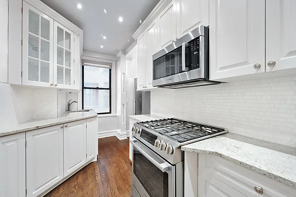 Sold by Compass | media 14