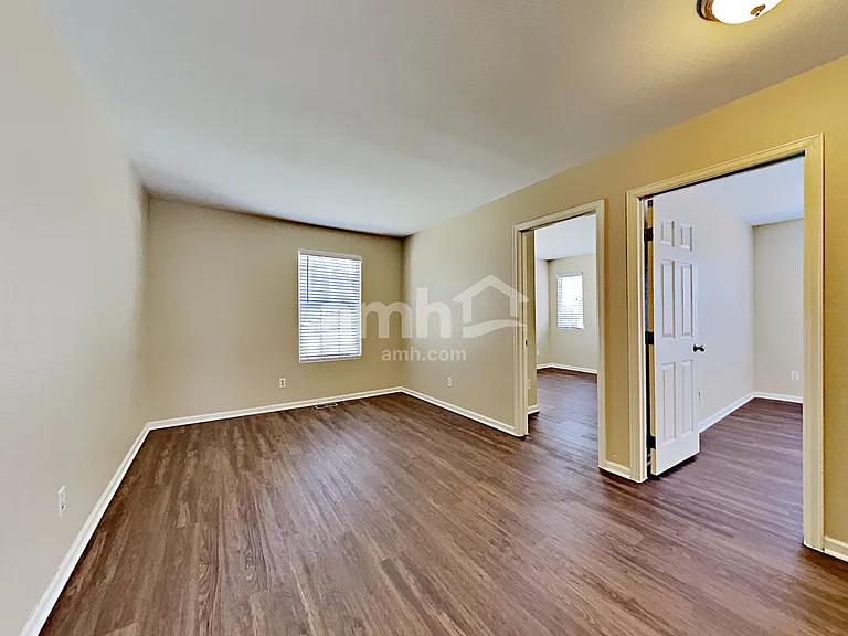 1640 S Buckley Way — Photo 9