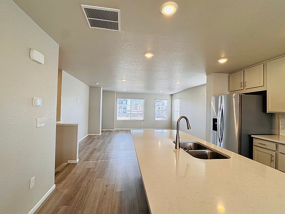 2nd image of 14391 Pansy Loop