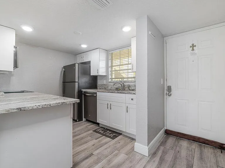 6324 La Costa Dr #C — Photo 11