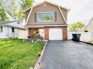 106 Auth Ave, Iselin, NJ 08830