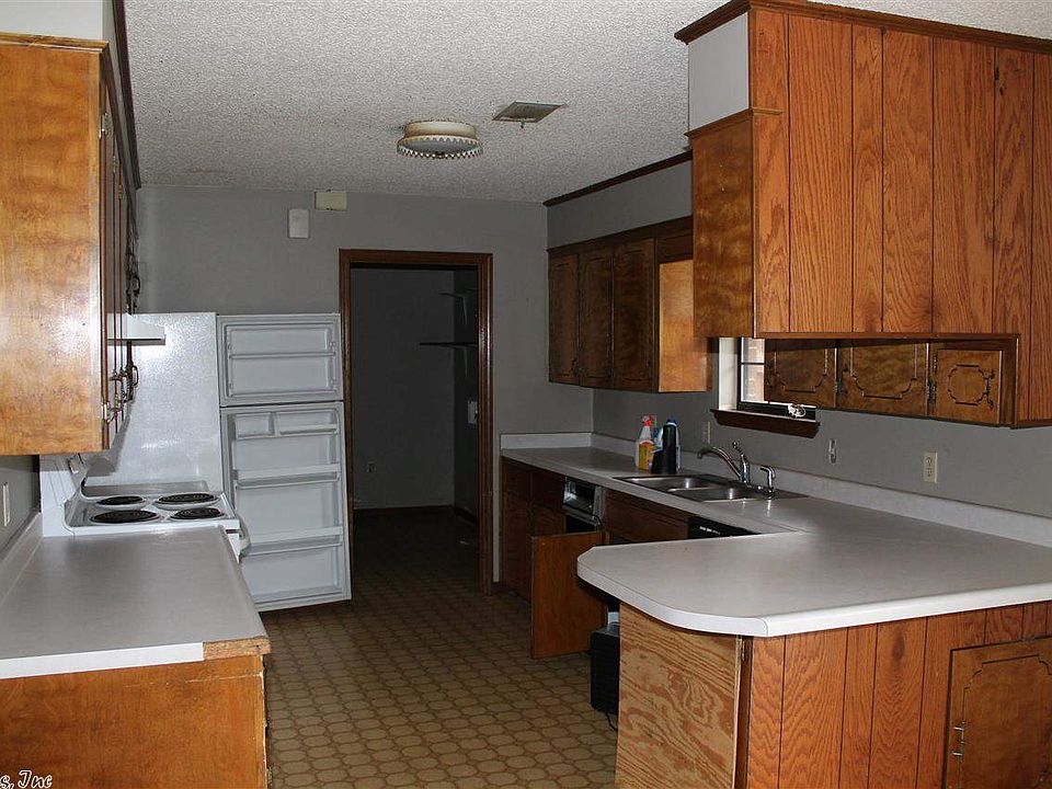 2nd image of 1 Leisure Valley Dr