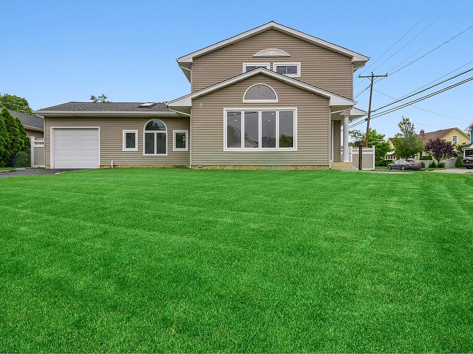 1st image of 5 Cloverwood Pl