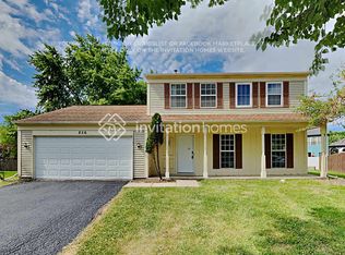 856 Carnoustie Ct, Elgin, IL 60123