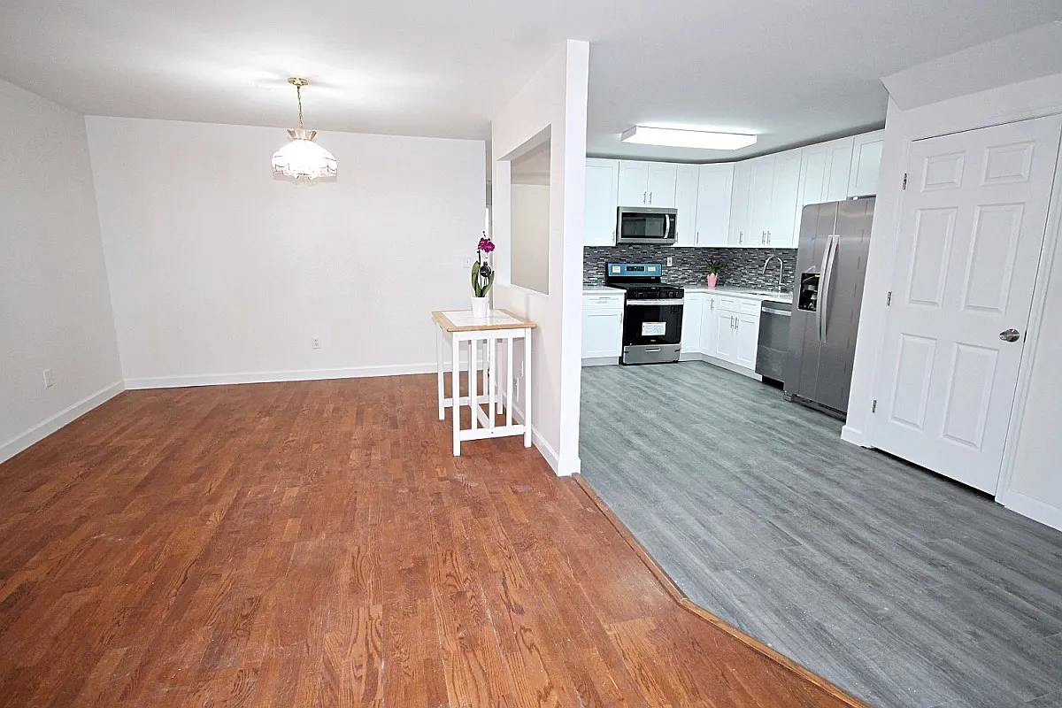 3 bed, 1.5 bath, 1100 sqft, $3,000 — Photo 1