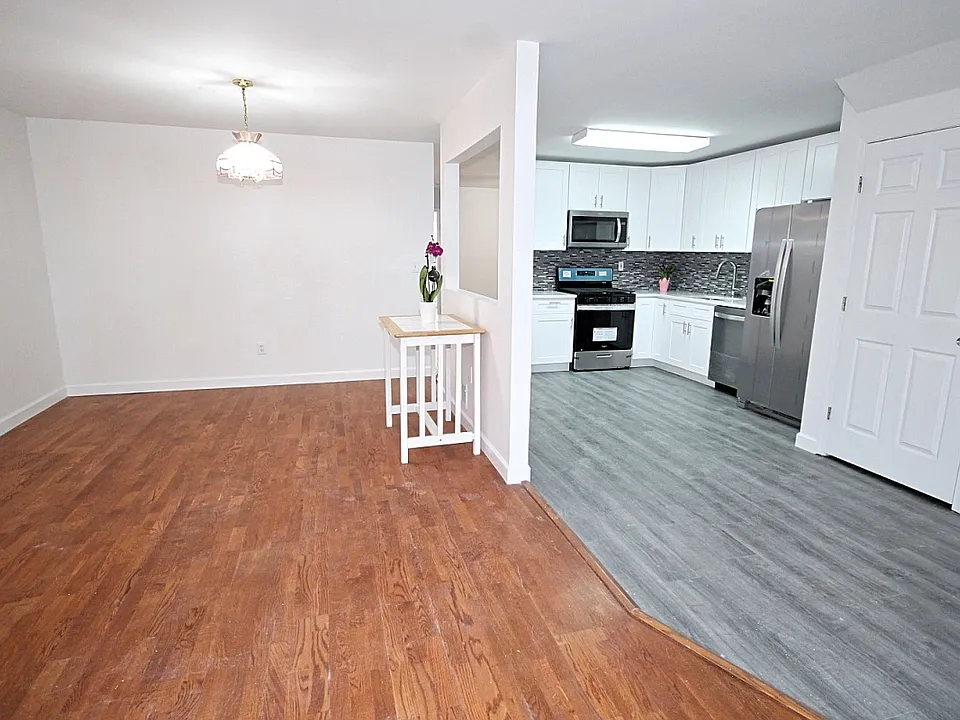 190 Bay 41st St #2