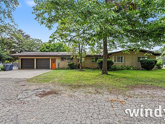 4th image of 6530 Paw Paw Ave