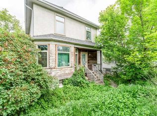 2108 W 8th St SE, Calgary, AB T2G3A2