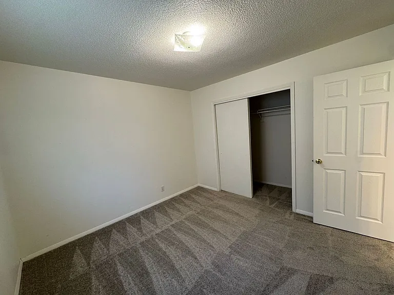 333 Park Ave #17 — Photo 6