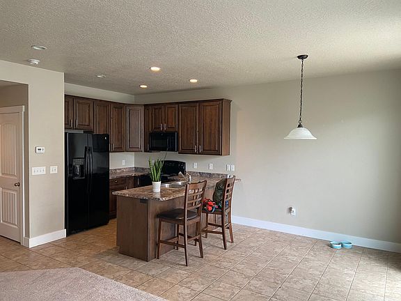 2nd image of 3143 W Manor View Dr