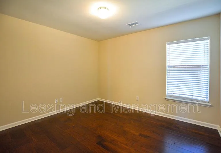 606 Portico Park — Photo 17