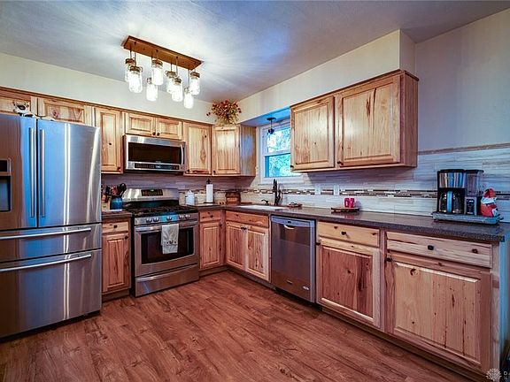 4th image of 1655 Shoreham Dr