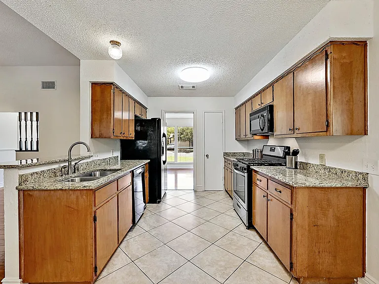 3707 Tarragona Ln — Photo 14