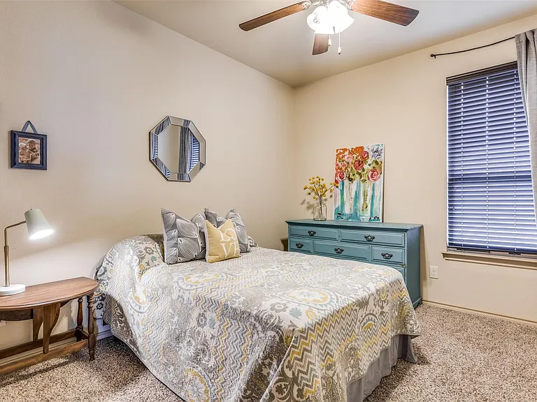 4701 Green River Dr — Photo 17