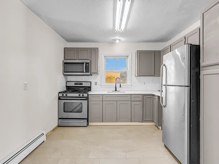 403 Garden St #2 — Photo 10