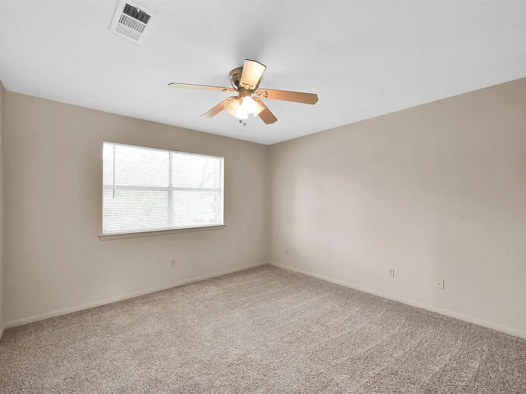1603 Hazelwood St #B — Photo 9