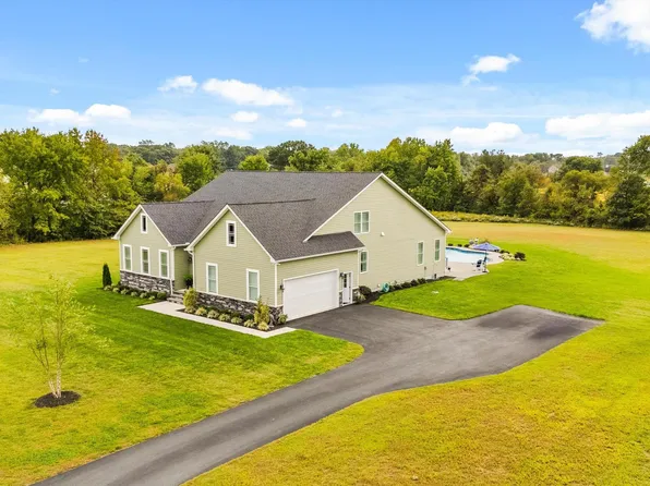 122 Crescent Ct, Centreville, MD 21617