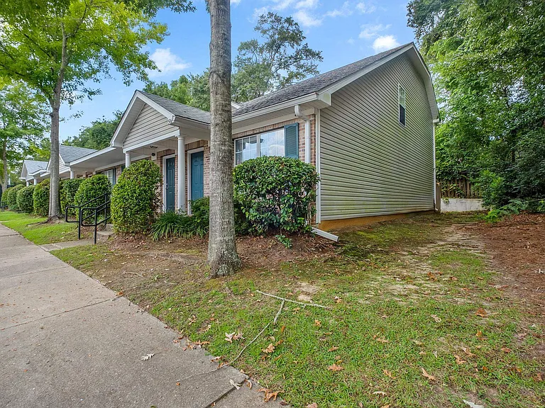 2738 W Tharpe St #506 — Photo 18