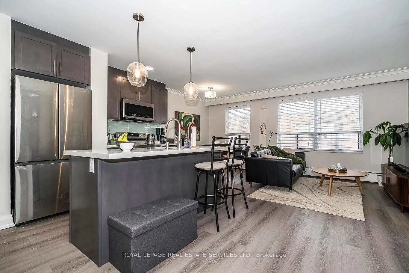 2637 Keele St — Photo 2