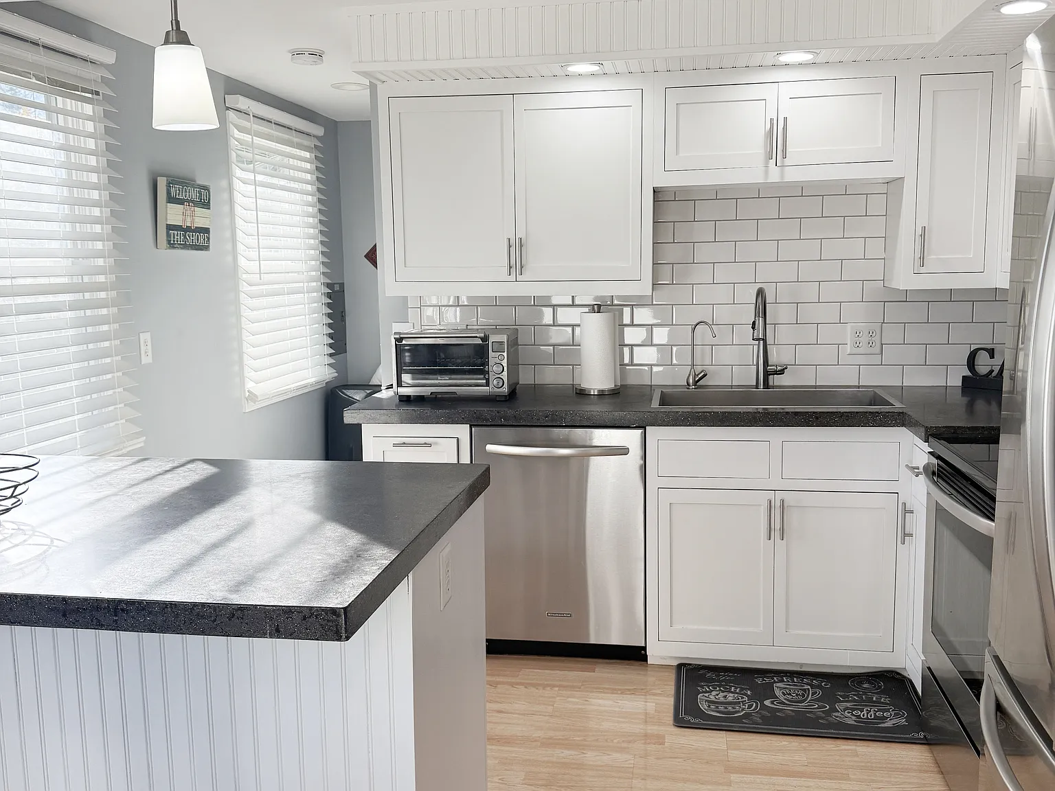 3 bed, 1200 sqft, $1,200 — Photo 2
