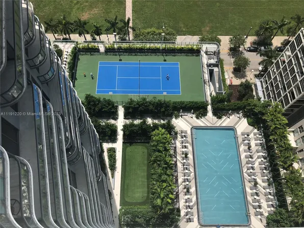 121 NE 34th St Unit 2215, Miami, FL 33137