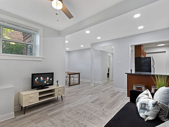 2nd image of 5038 N Winthrop Ave #G