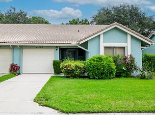 4166 Gator Trace Villas Cir APT B, Fort Pierce, FL 34982