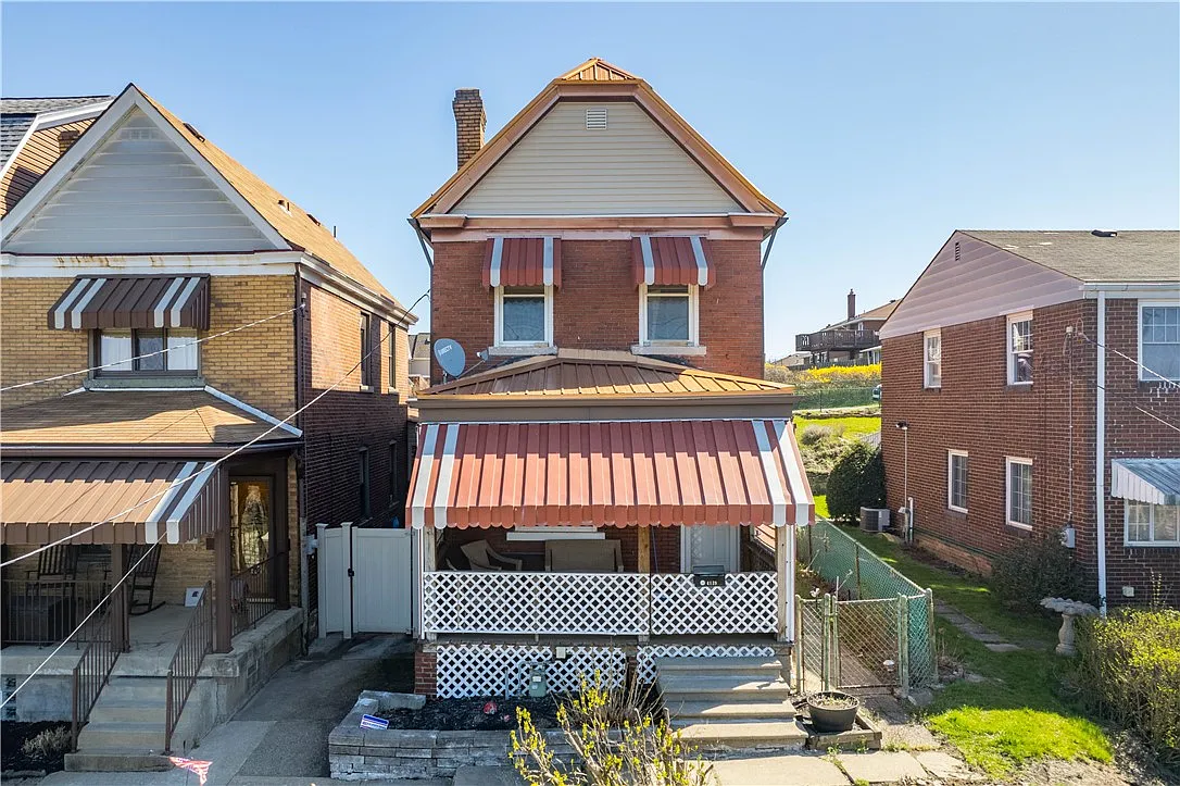 4139 Winterburn Ave photo 1