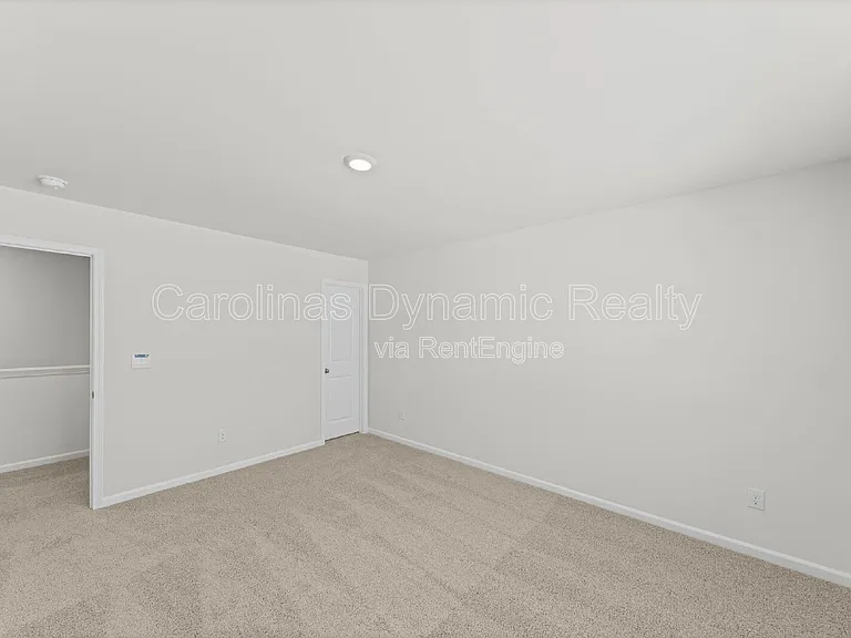 204 Calvin Creek Dr — Photo 31