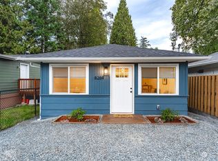 8289 Beachway Dr, Blaine, WA 98230