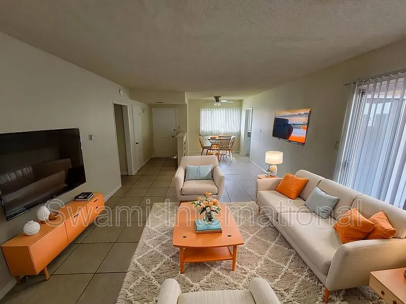 2 bed, 2.0 bath, 885 sqft, $2,495 — Photo 3