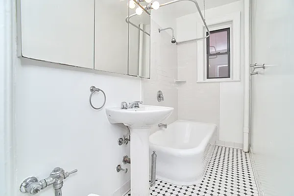 Rented by Living New York | media 7