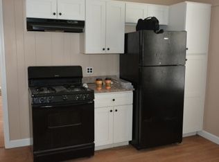 82 Ayrault St, Providence, RI 02908