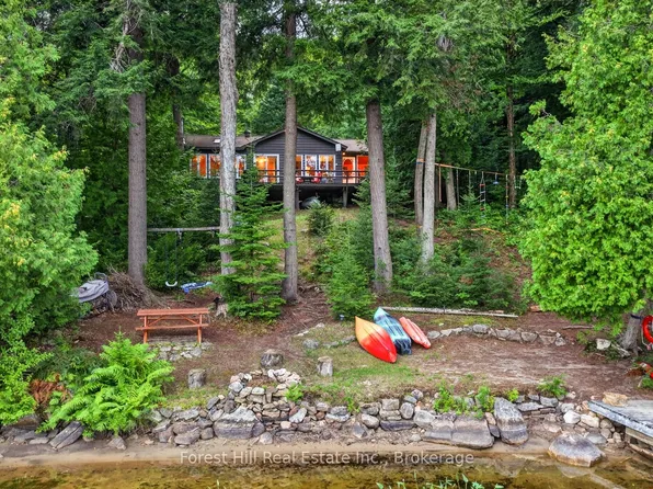 1052 Skin Lake Dr, Algonquin Highlands, ON K0M 1S0