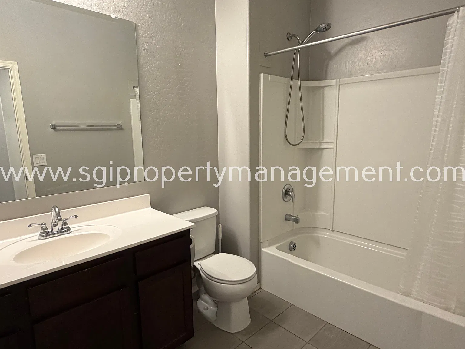 4 bedroom Casa Grande home — Photo 3