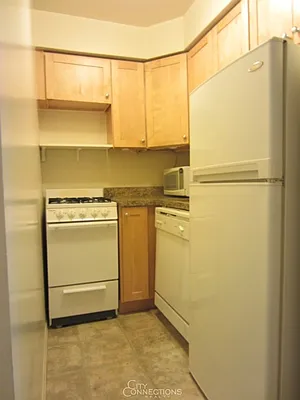 Rented by City Connections Realty | media 18