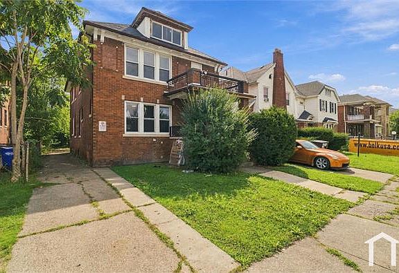4th image of 2691 Pasadena St